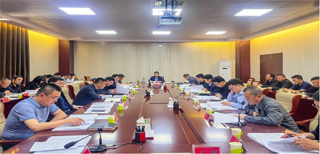 蘇亞拉圖主持召開(kāi)第十四屆旗委常委會(huì)第98次會(huì)議